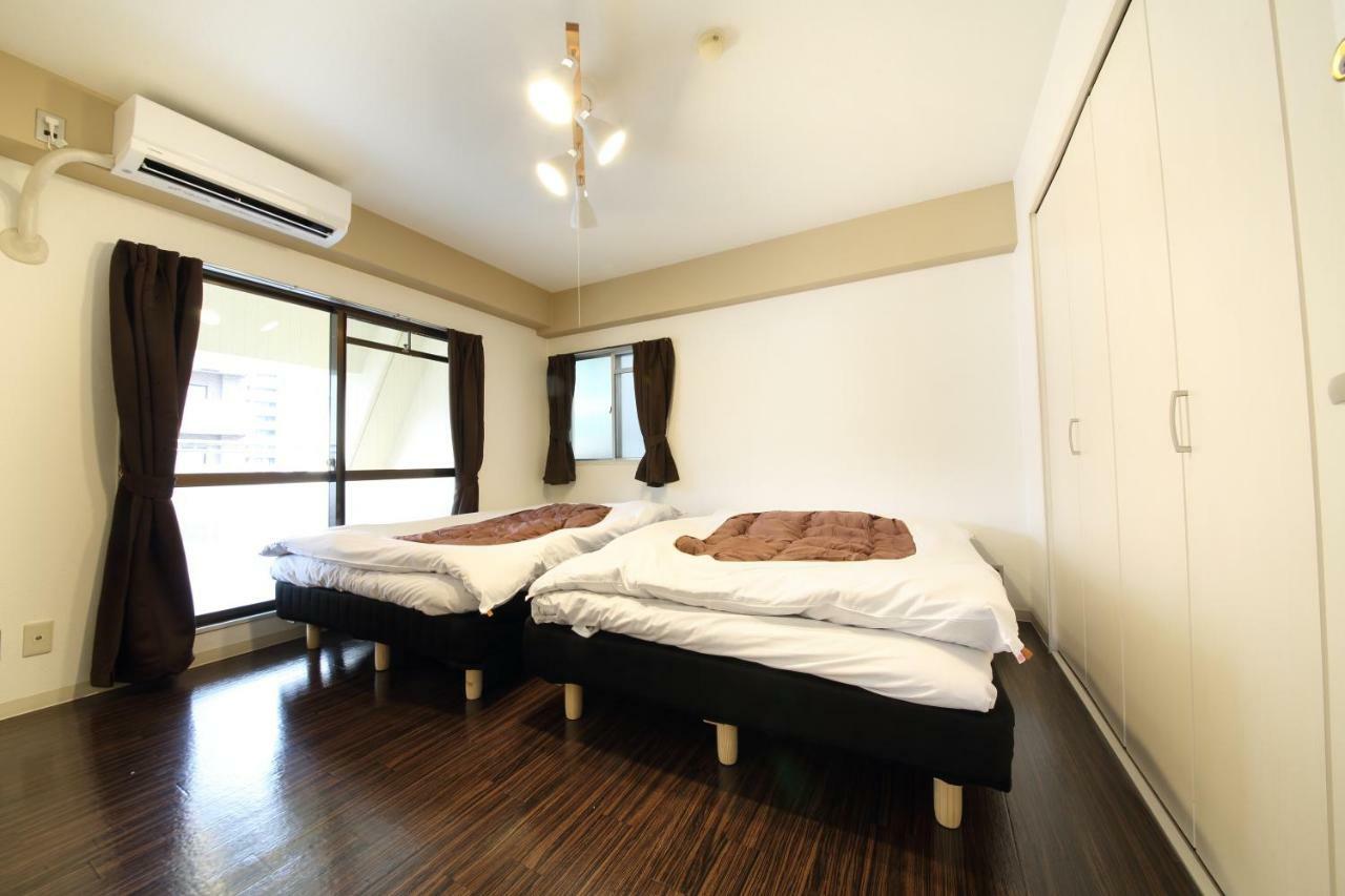Apartemen 50 m² dengan 1 kamar tidur dan 1 kamar mandi pribadi di Shinsaibashi Osaka Bagian luar foto