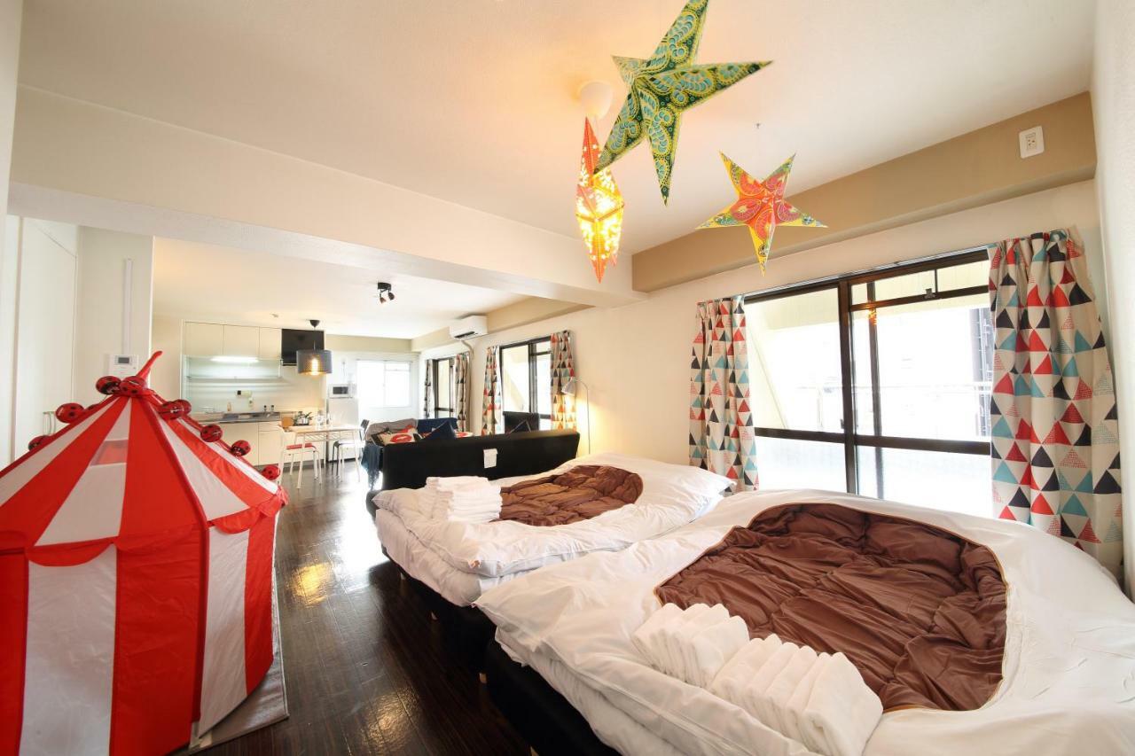 Apartemen 50 m² dengan 1 kamar tidur dan 1 kamar mandi pribadi di Shinsaibashi Osaka Bagian luar foto